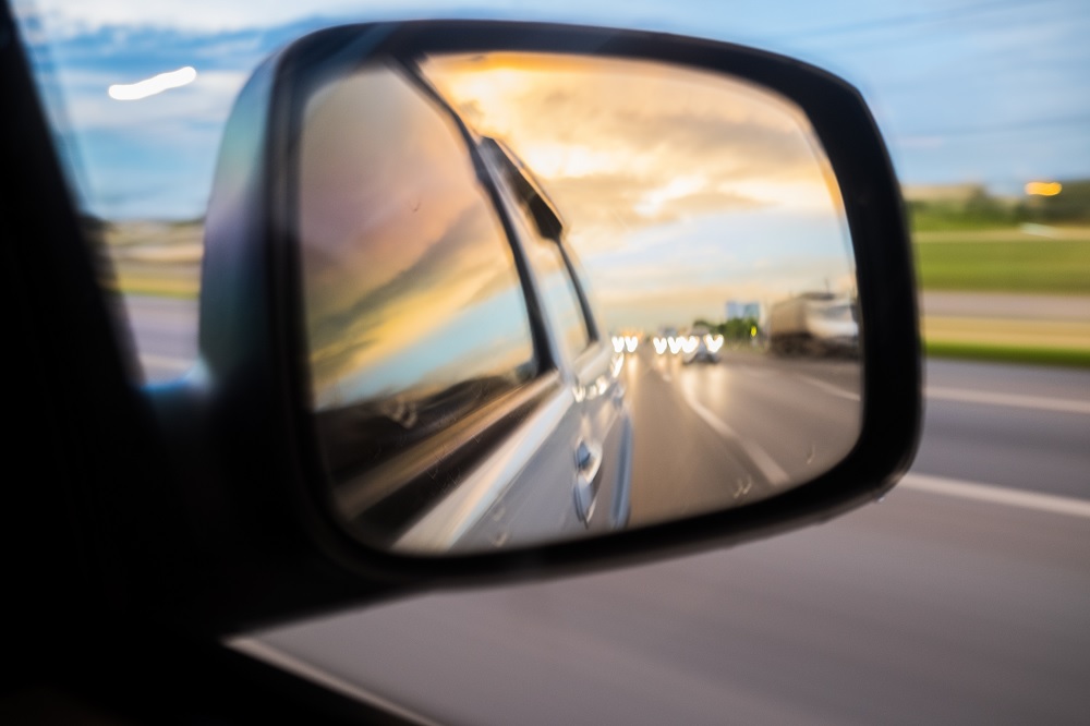 driving vehicle side view mirror
